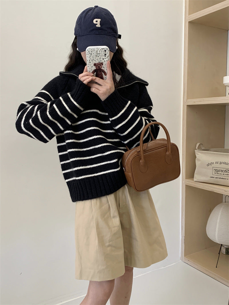 Pull en tricot décontracté pour femmes avec col sportif et motif rayé Chic & Stil