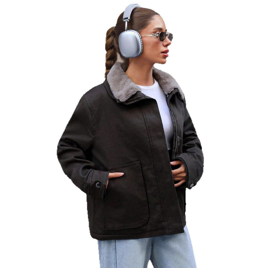 Casual transition jacket for women with faux fur collar and convenient pockets Lune London