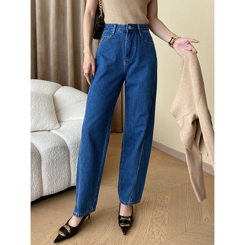 Women's Casual Denim Shirt with Plus Size Cut Chic & Stil