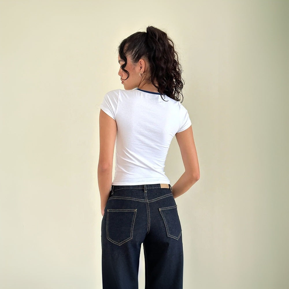 Short top for women with decorative keyhole neckline and elastic hem Chic & Stil