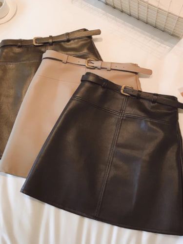Amarae high-quality faux leather mini skirt for women with a modern cut