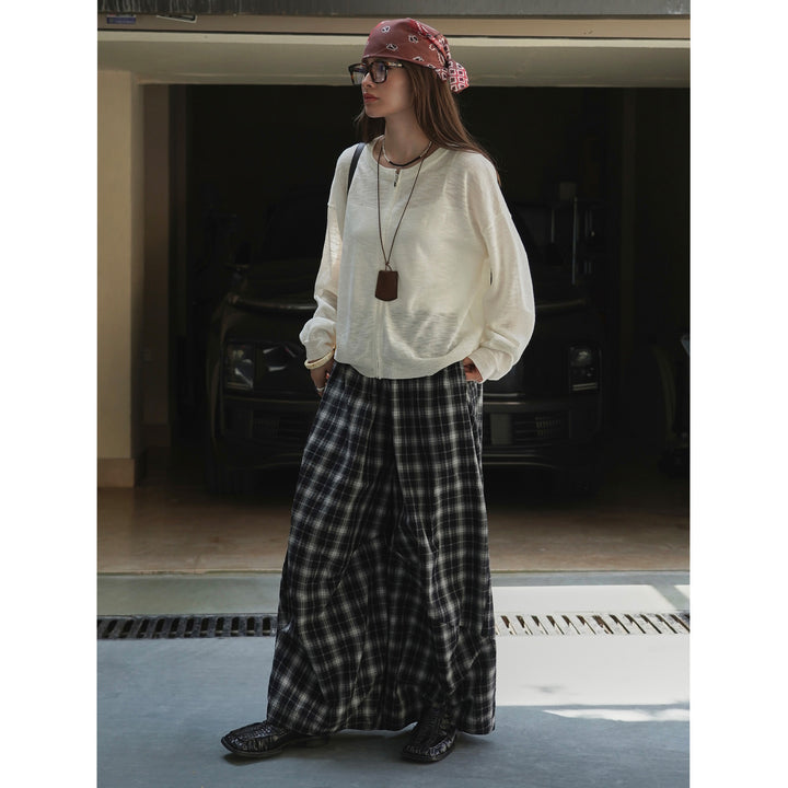 Women's Lightweight Fine Knit Zip Cardigan with Round Neckline and Loose Oversize Fit