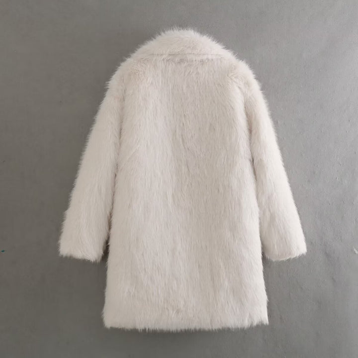 Classic style women's faux fur jacket with a luxurious collar and practical pockets Lune London