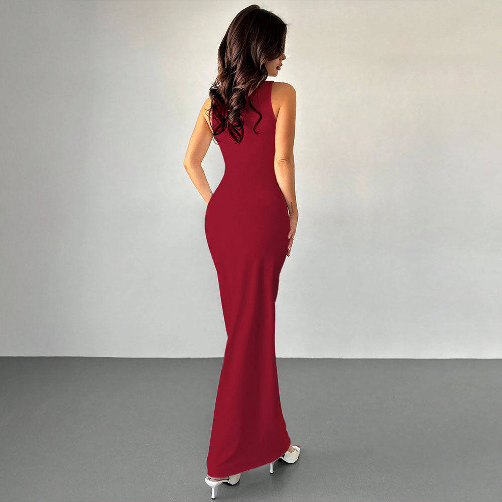 Robe maxi pour femmes avec un élégant design enveloppant et un goût de décolleté bateau Chic & Stil