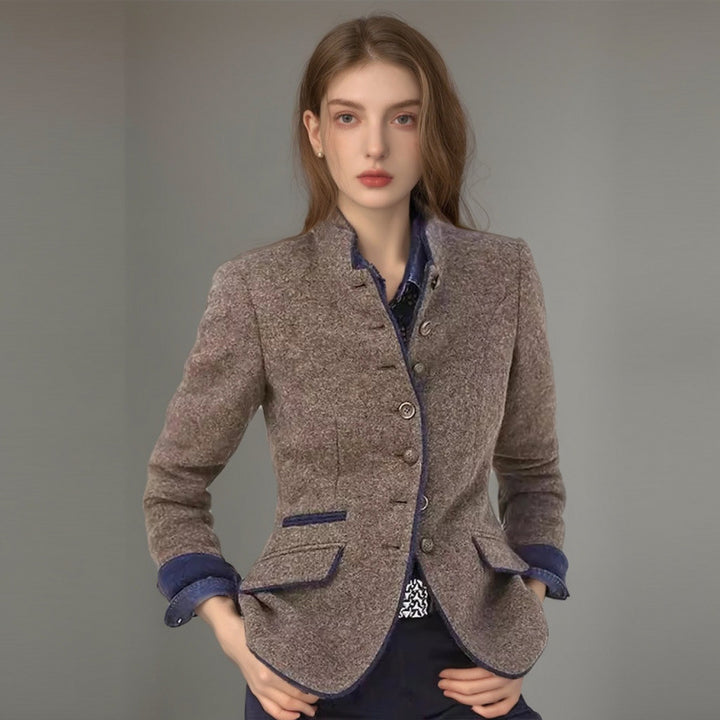 Elegant wool jacket for women with button details and chic cut Lune London