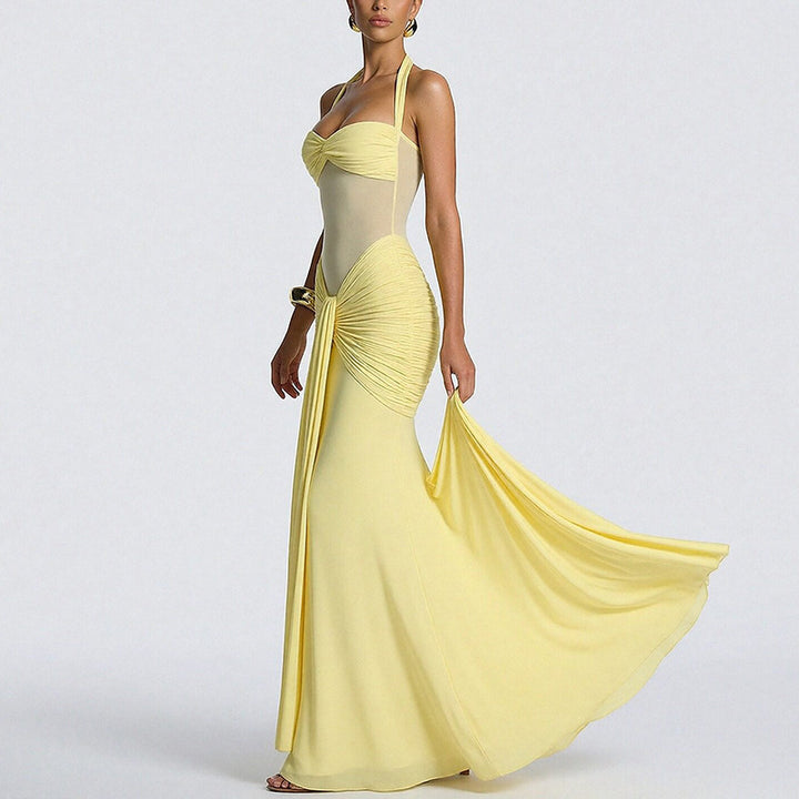 Robe de soirée glamour pour femmes avec plis élaborés et coupe ajustée Chic & Stil