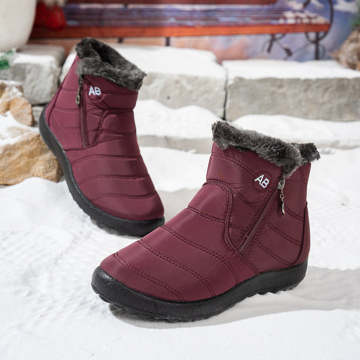 Women's winter boots with practical zip and cozy inner lining Lune London