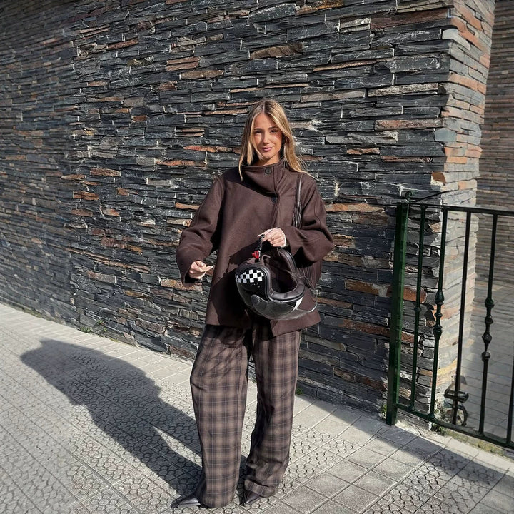 Women Longer Wool Blend Coat with Oversized Cut and Wide Lapel Amarae