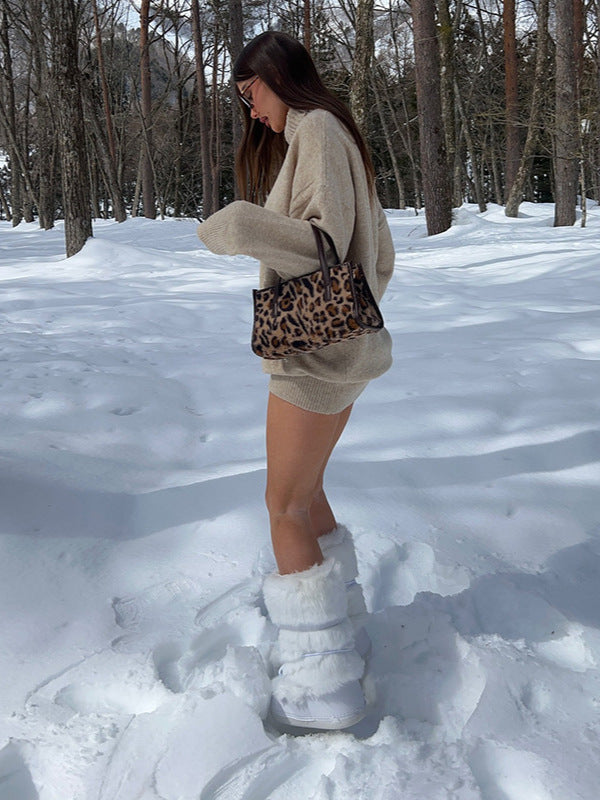 Oversized knitted sweater for women with high collar Lune London