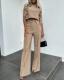 Ensemble élégant pour femmes avec pantalons larges et coupe cintrée Chic & Stil
