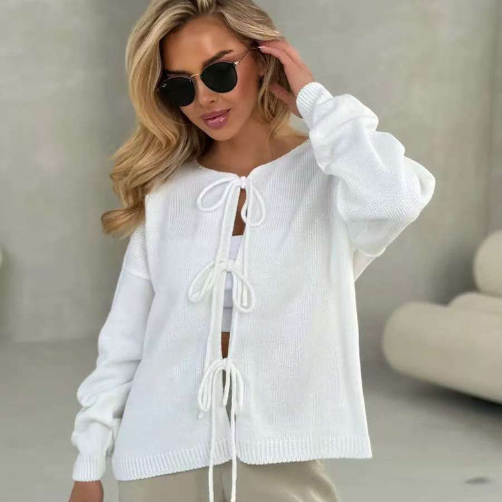 Sweater en tricot décontracté pour femmes avec laçage décoratif et coupe large Chic & Stil