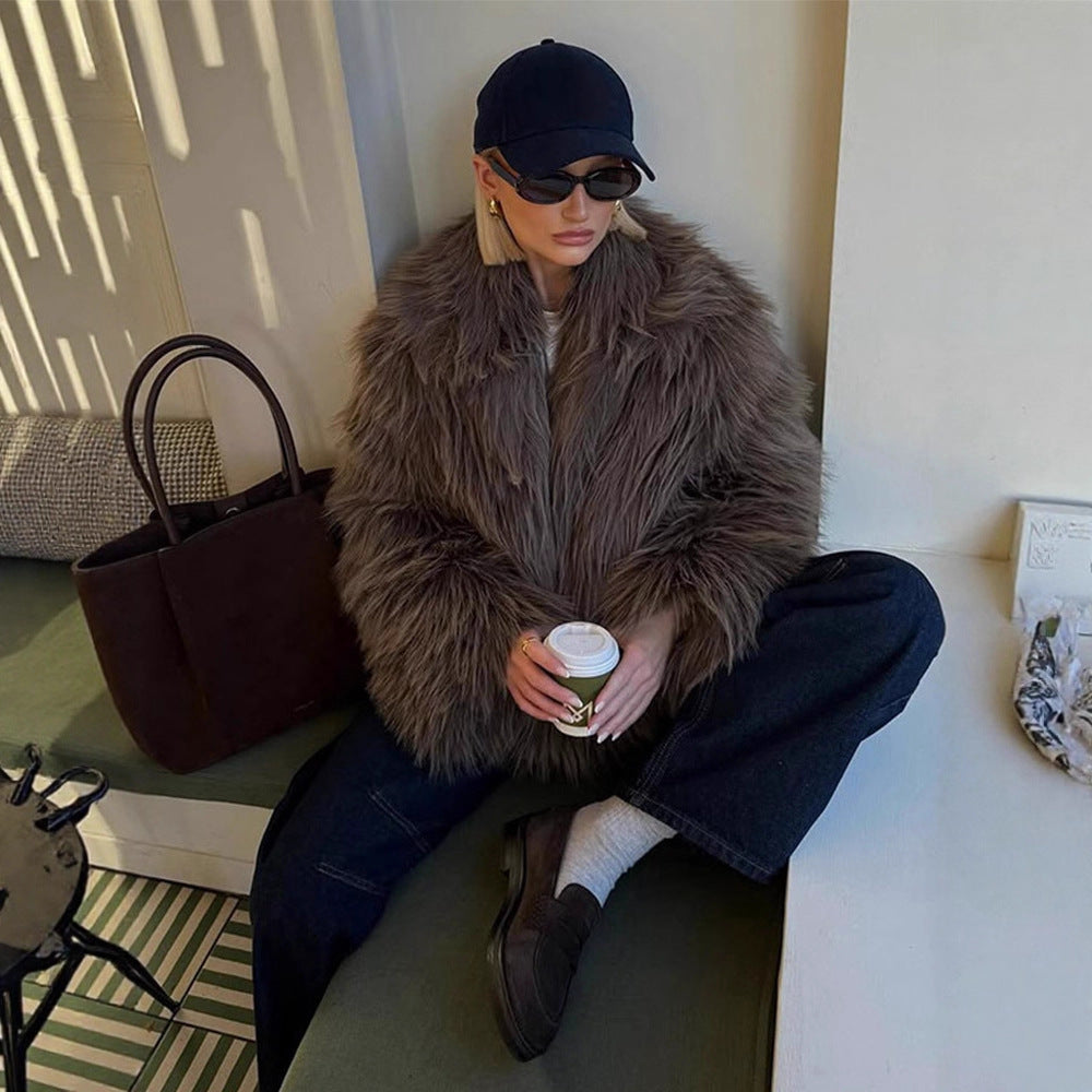 Women's Oversized Short Jacket made of Synthetic Fur in Shaggy Look with Voluminous Shawl Collar Amarae