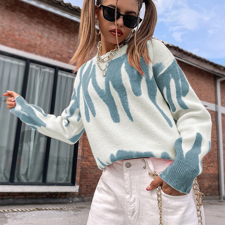 Ladies modern knitted sweater with dynamic graphic design Lune London