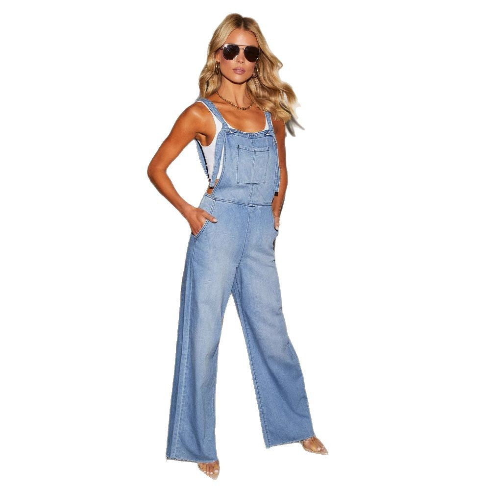 Casual denim overalls for women with wide legs and practical pockets Chic & Stil