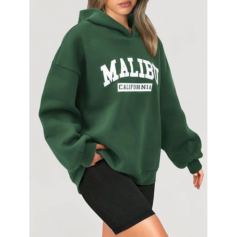 Women's casual hoodie with oversized cut and eye-catching print Chic & Stil