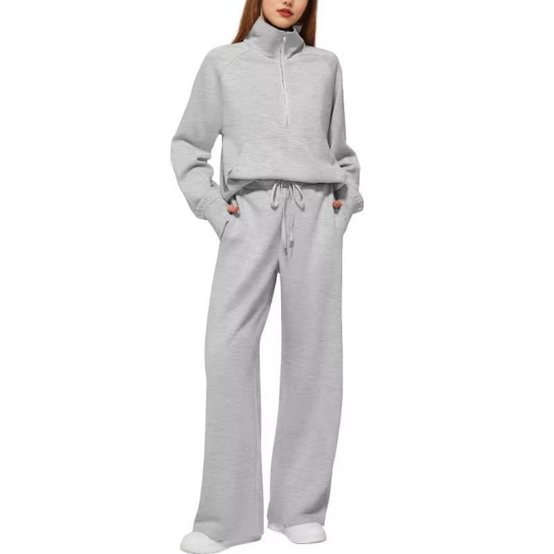 Women's sports set with high collar and wide legs Lune London