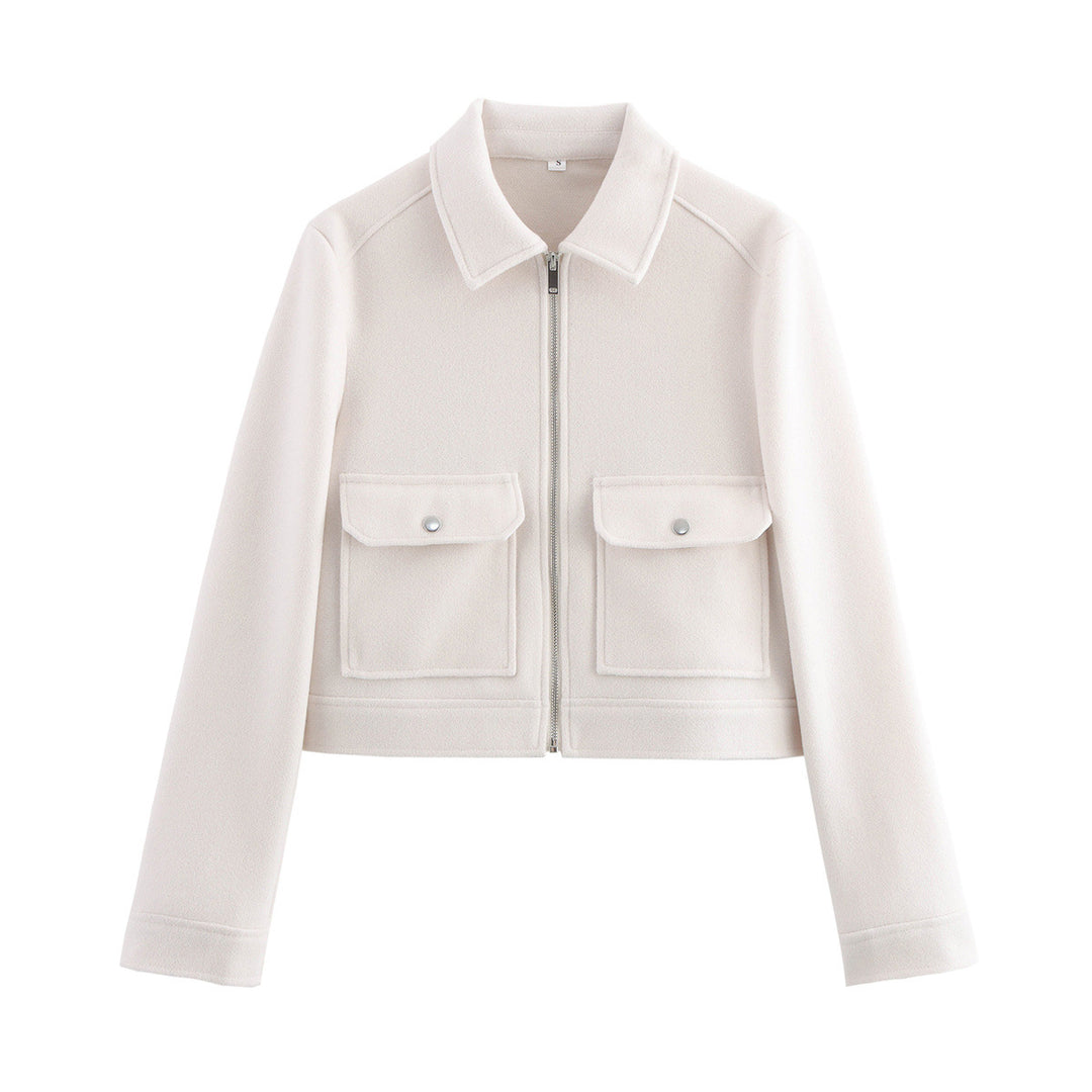 Trendy short women's jacket with practical pockets and elegant cut Lune London