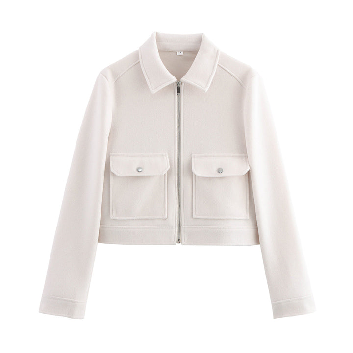 Trendy short women's jacket with practical pockets and elegant cut Lune London