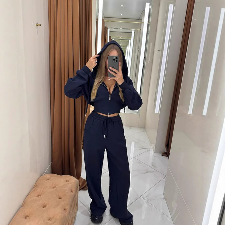 Women's sporty leisure set with hoodie and loose fit Lune London