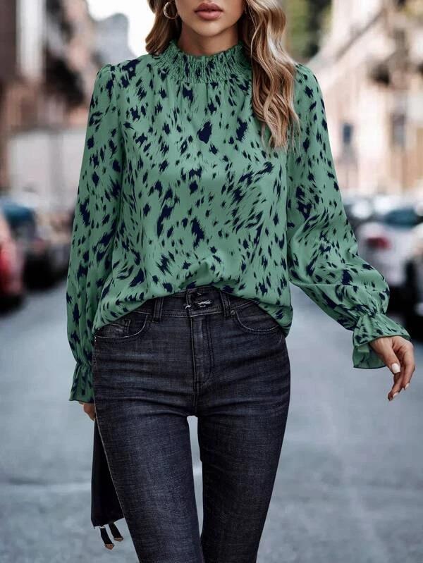 Women's blouse with ruffle collar and animal print Lune London