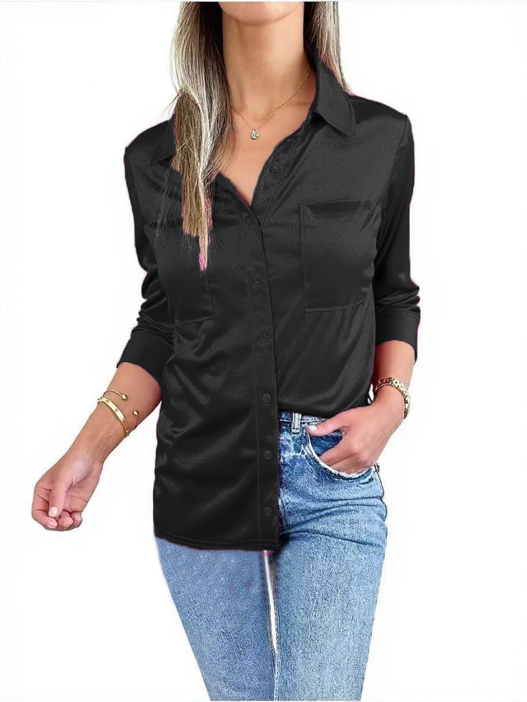 Blouse en satin élégante pour femme avec détails de boutons classiques et poche poitrine Chic & Stil