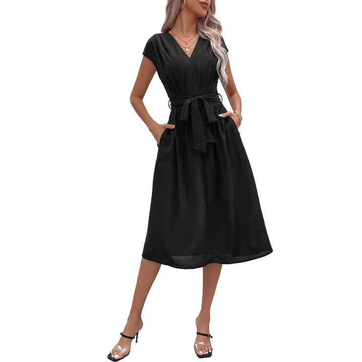 Elegant fitted midi dress at the waist for women Lune London