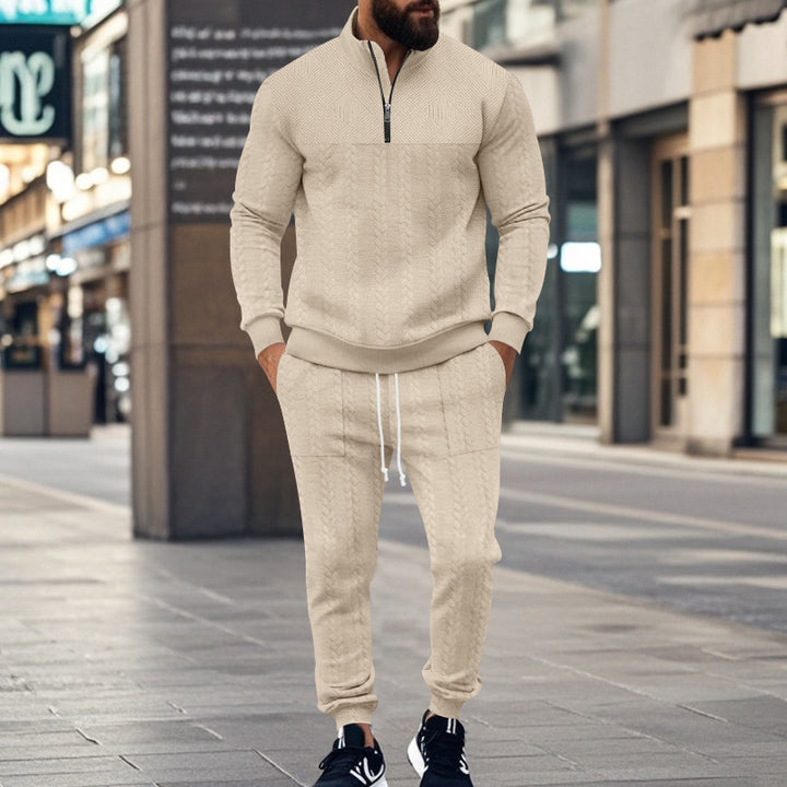 Men's sporty knit set with modern high collar and zipper Lune London