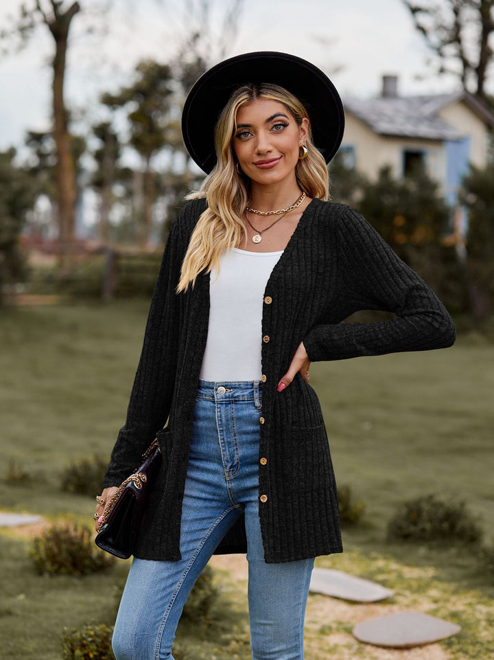 Women's cardigan with quilted structure and elegant button details Lune London