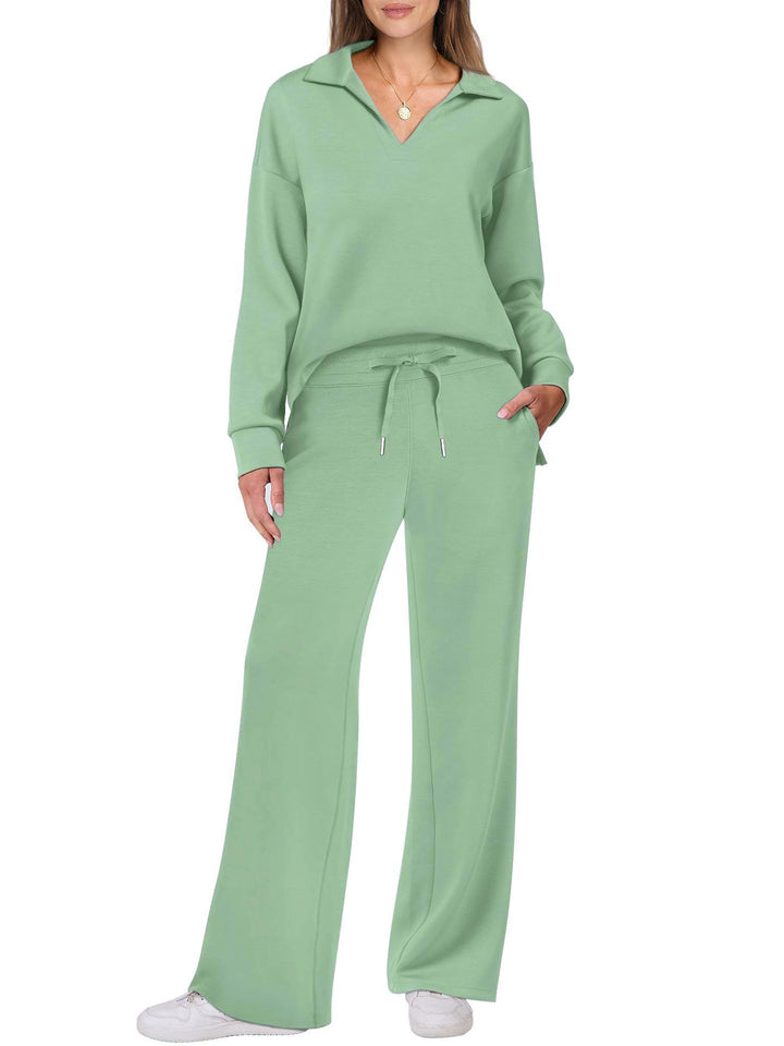Casual set for women consisting of an oversized sweater and wide jogging pants Lune London