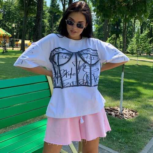 Oversized women's T-shirt with Amarae graphic print