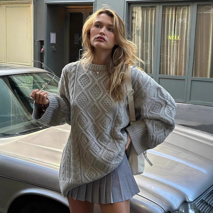 Women's Oversize Knit Sweater with Cable Pattern and Ribbed Cuffs Amarae