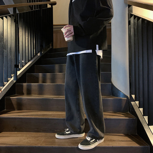Casual cargo pants for men with wide legs and elastic waistband Amarae