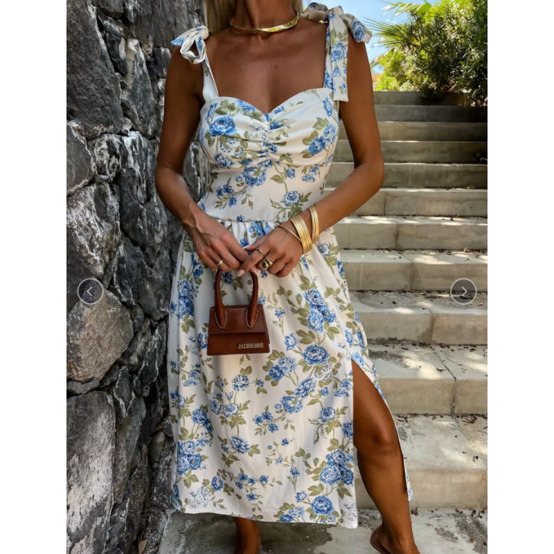 Woman Elegant sleeveless dress with bow detail Lune London