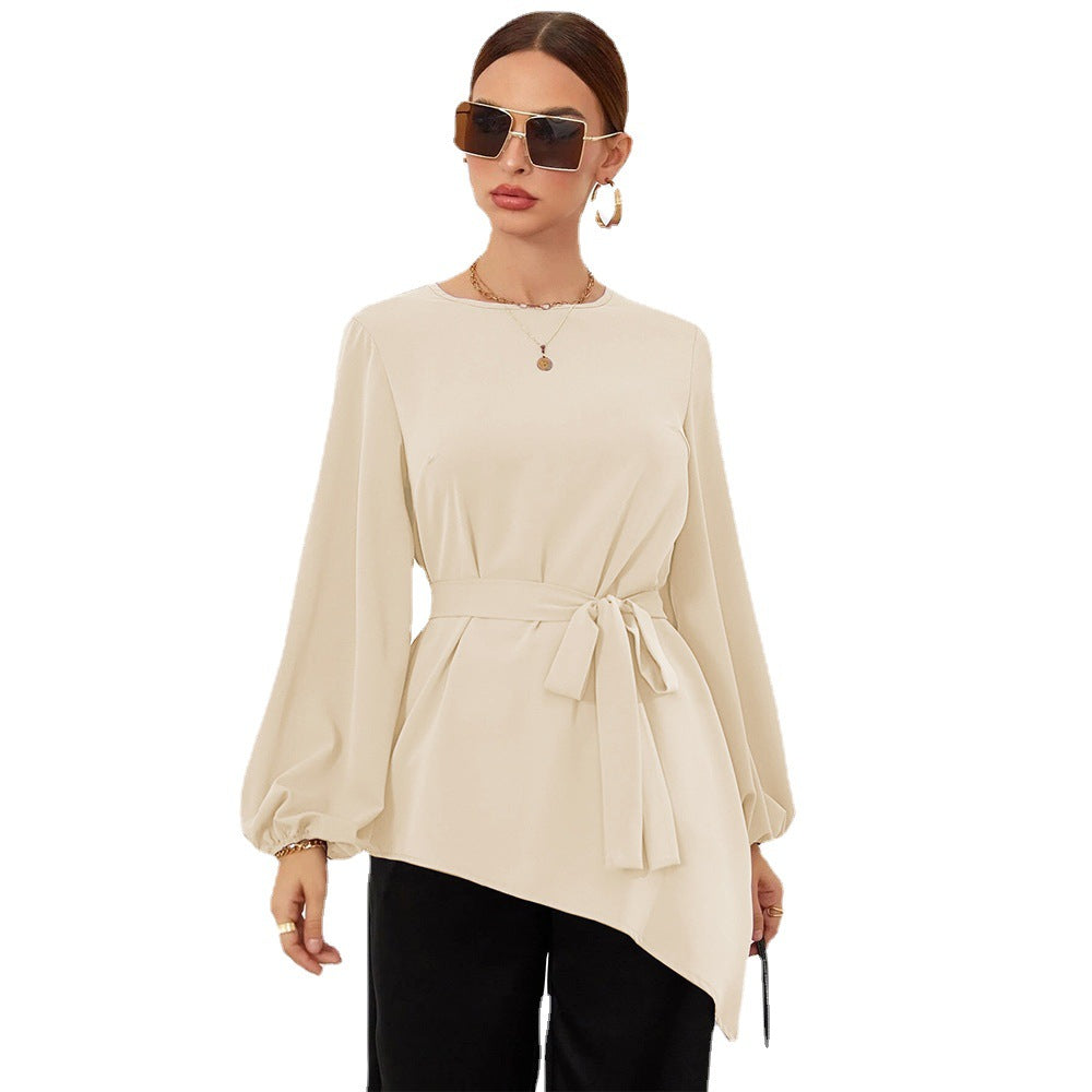 Chemisier asymétrique pour femmes avec ceinture à la taille Chic & Stil