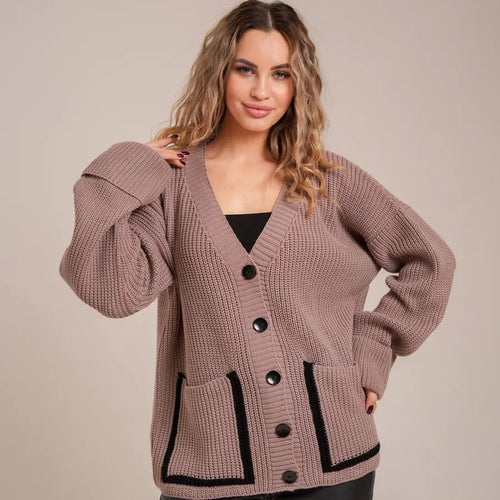 Cardigan chunky en tricot pour femmes avec poches plaquées pratiques et fermeture à boutons élégante Chic & Stil