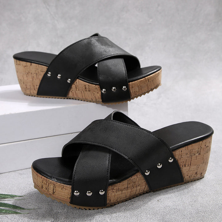 Wedge sandals for women with elastic upper material and non-slip sole Lune London