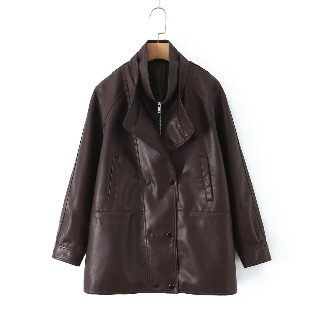 Trendy faux leather jacket for women with removable collar and practical pockets Lune London