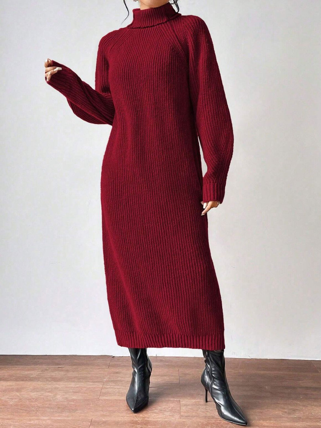 Robe tricotée de mode féminine avec col montant et coupe ample Chic & Stil