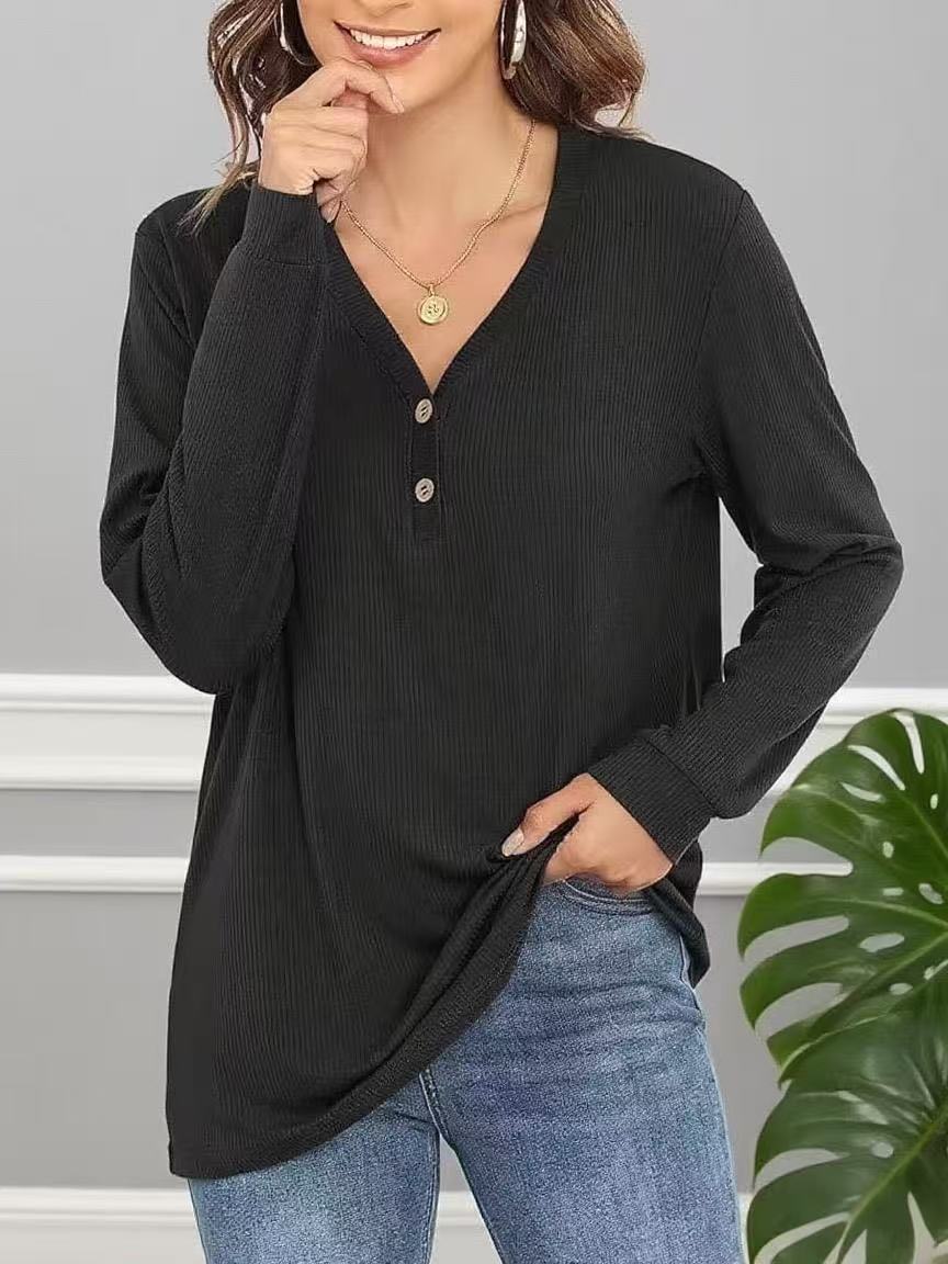 Casual long sleeve t-shirt for women with button placket and fine texture Lune London