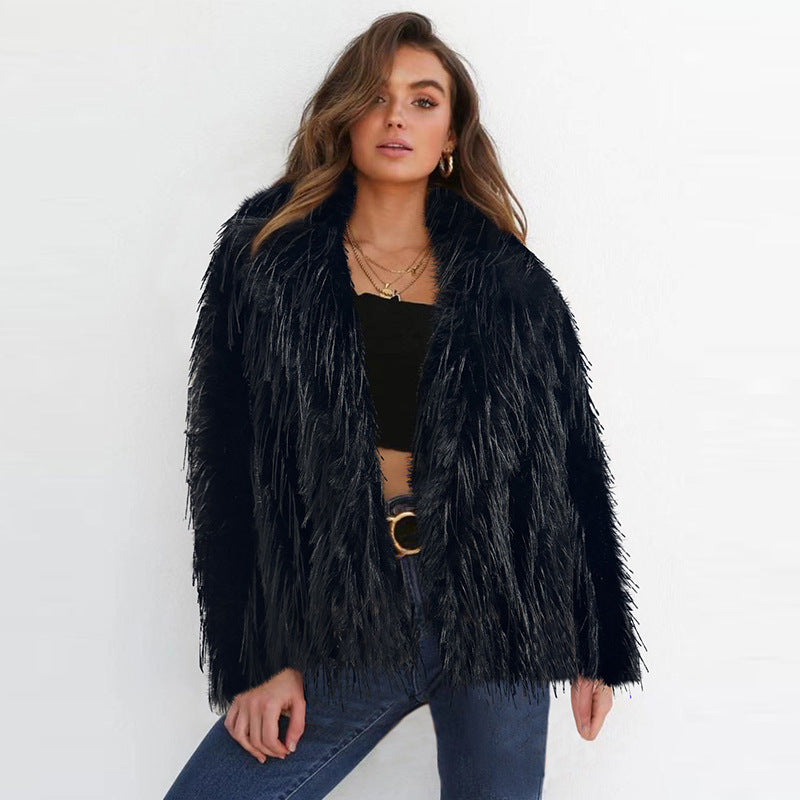 Ladies Elegant Faux Fur Blazer with Wide Lapels Lune London
