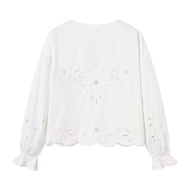 Blouse à broderies pour femmes avec ourlet à volants Chic & Stil