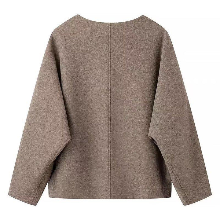 Fashion blazer jacket for women with an elegant cut and practical pockets Lune London