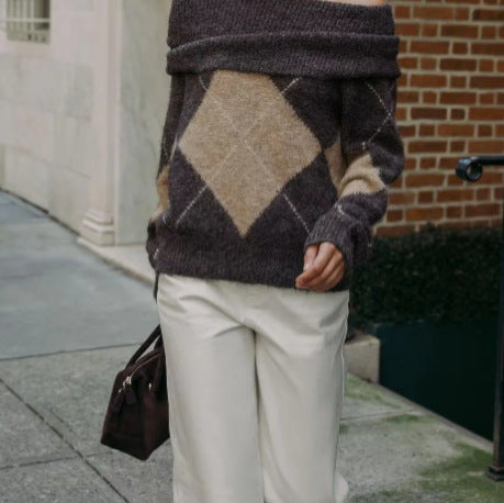 Ladies Cozy Sweater with Modern Chic Retro Pattern