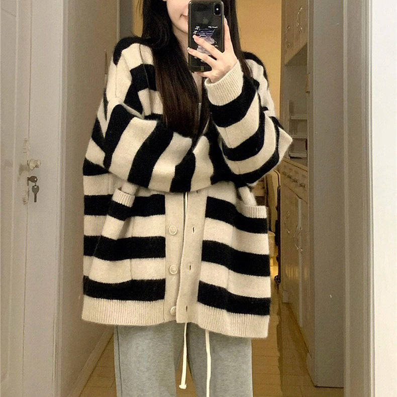 Cardigan Surdimensionné pour Femmes avec Rayures Larges et Poches Pratiques Chic & Stil