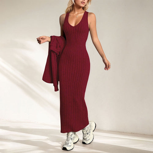Robe maxi femme en tricot côtelé de haute qualité avec un décolleté en V profond et une coupe sculptante.