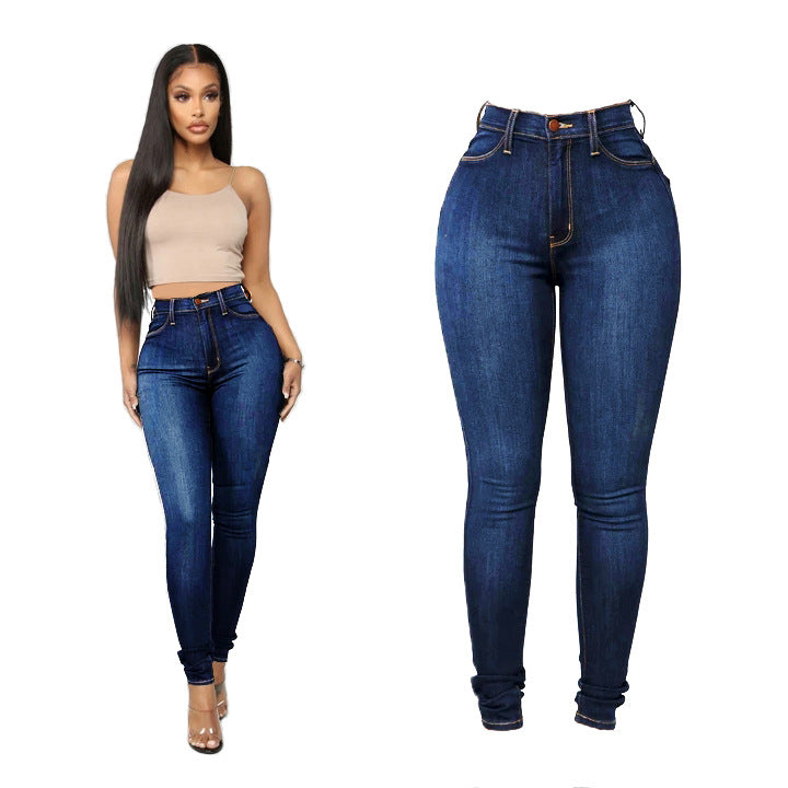 Women's Casual Crop Top with Hoodie and Long Sleeves Lune London