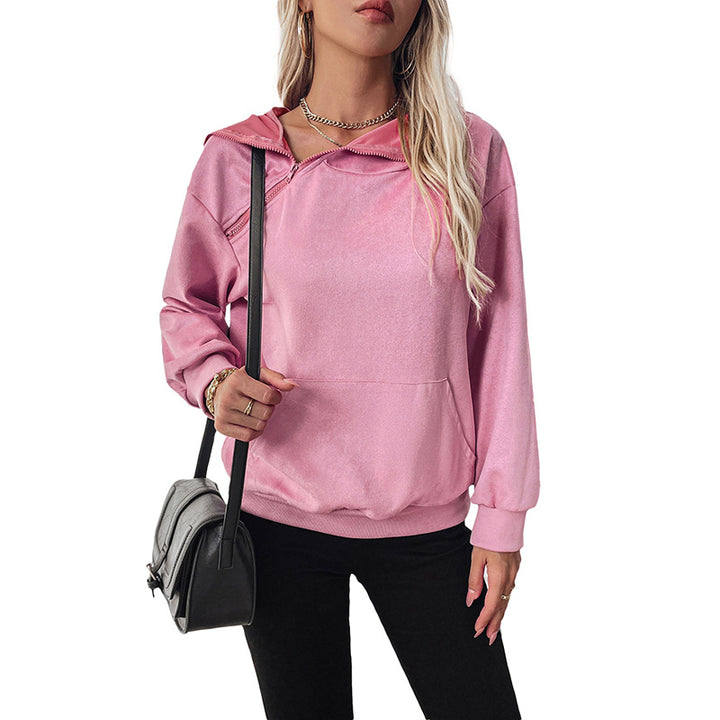 Sporty hoodie for women with a relaxed fit and kangaroo pocket Lune London