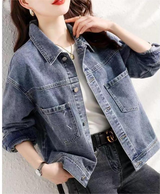 Veste en denim pour femmes avec coupe surdimensionnée à la mode Chic & Stil