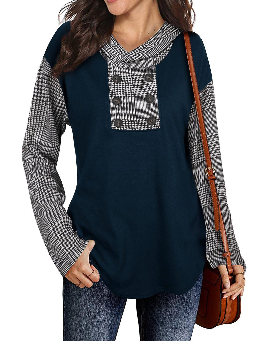 Fashionable women's sweatshirt with checkered pattern and button placket Lune London