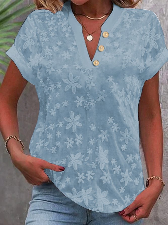 Women’s blouse with embroidered floral pattern and classic V-neck Lune London